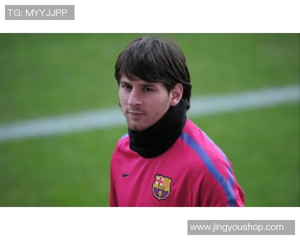 帅气足球明星穿西装的时尚魅力与风采展示图片合集