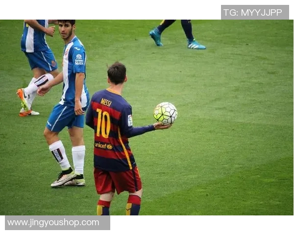 当足球巨星与娱乐圈明星相遇时会擦出怎样的火花与故事 当足球巨星与娱乐圈明星相遇时会擦出怎样的火花与故事