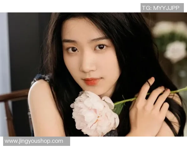 足球明星与中国美女的浪漫邂逅揭示了体育与时尚的完美结合