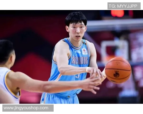 足球明星周琦的精彩瞬间与赛场风采全记录