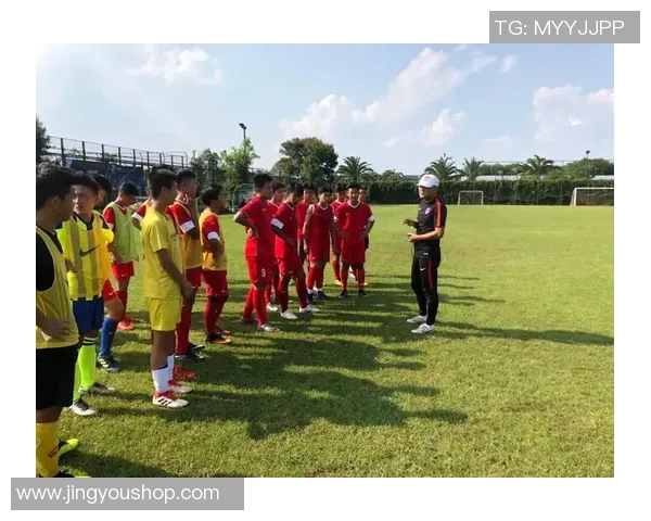 重庆足球队荣登足球战术排行榜第十位展现出色战术实力与团队协作能力 重庆足球队荣登足球战术排行榜第十位展现出色战术实力与团队协作能力